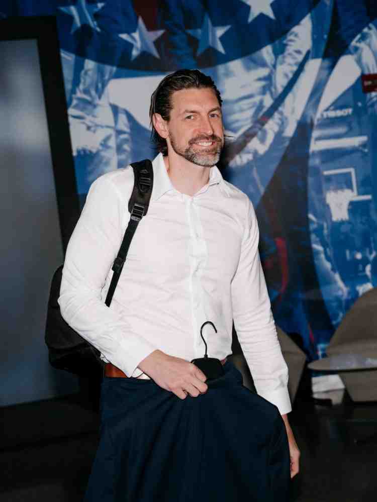 甘西离任仍出席米切尔训练营 NBA经纪人：大家都很喜欢甘西